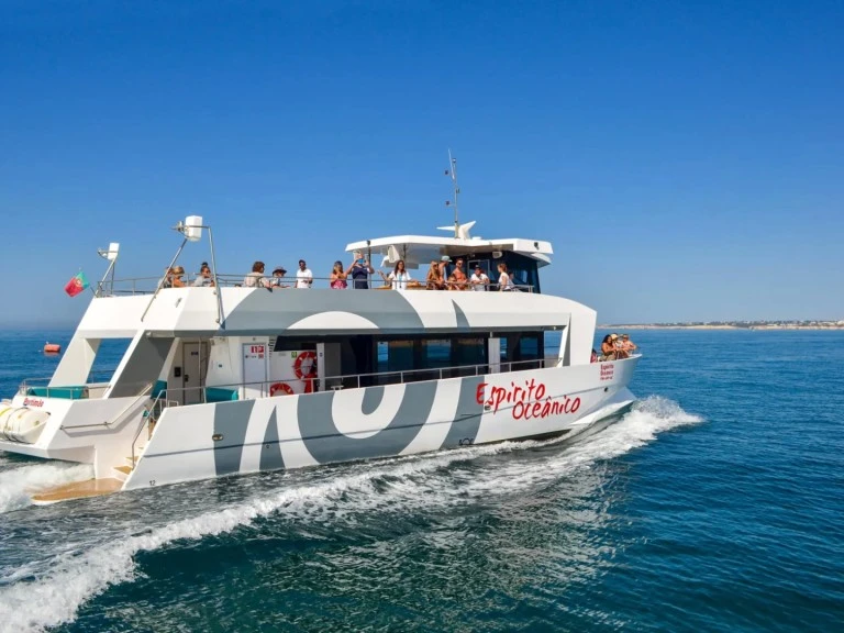 Catamaran Custom da affittare a  Portimão