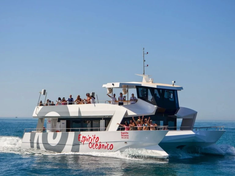 Noleggio barche Catamaran Custom a Portimão su Samboat