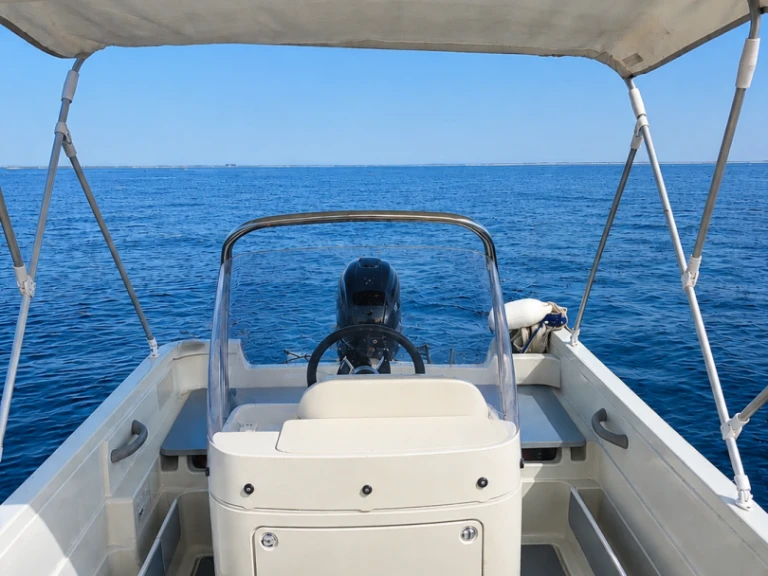 Noleggio Barca a motore Terhi con patente nautica