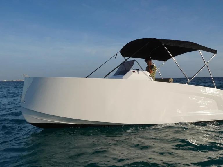 Noleggio Barca a motore BOATS MAK 365 con patente nautica
