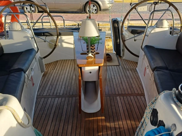Noleggio Barca a vela Bénéteau con patente nautica