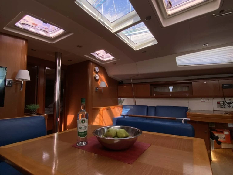 Bénéteau Oceanis 54 da affittare a  Atene