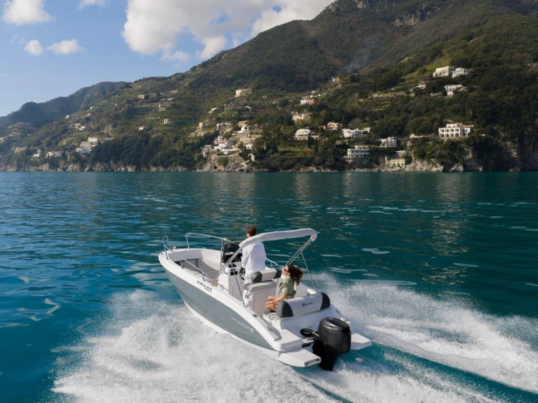 Noleggio Barca a motore con o senza skipper Idea Marine a Salerno