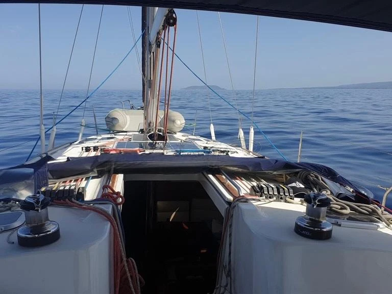 Noleggiare una Jeanneau Sun Odyssey 43 a Níkiti