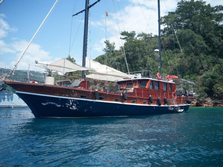 Noleggio Barca a vela  con patente nautica