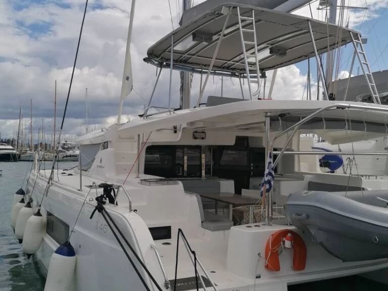 Catamarano a noleggio a Sývota al miglior prezzo