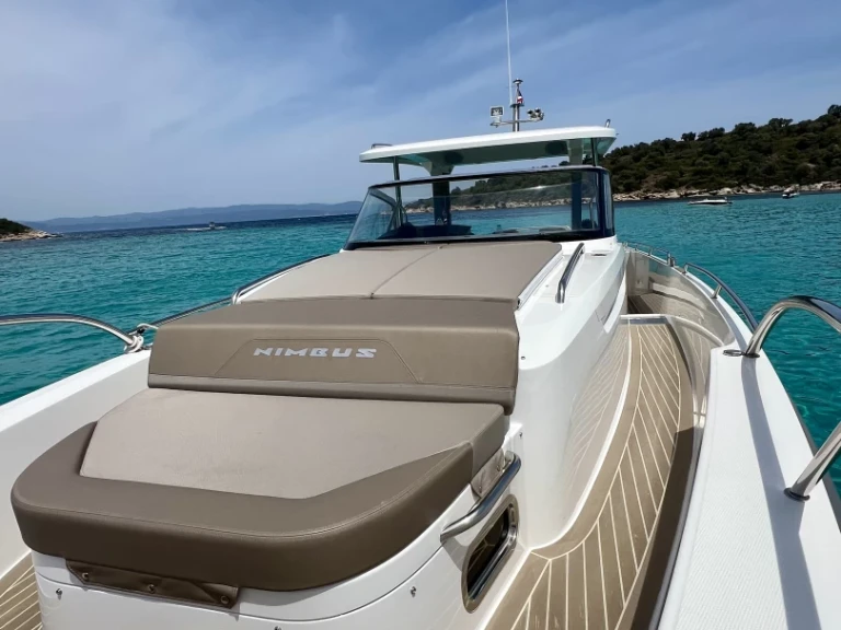 Noleggio Barca a motore con o senza skipper Nimbus a Nizza