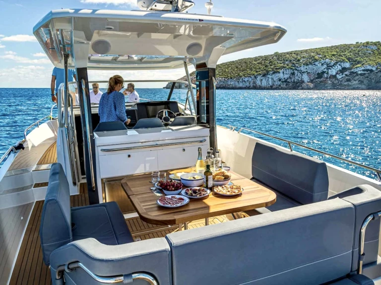 Noleggio a Nizza – Nimbus T11 su SamBoat