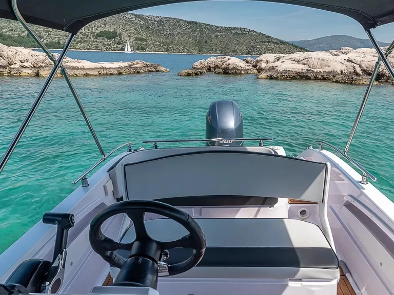 Noleggio barche  Shadow 22 a Trogir su Samboat