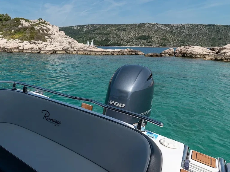 Noleggio Barca a motore  con patente nautica
