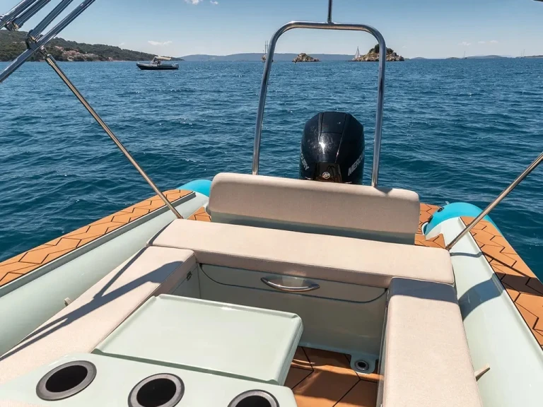 Noleggio barche  Bura 8.0 a Trogir su Samboat