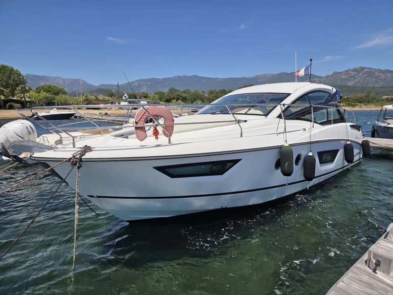 Noleggio barche Bénéteau Gran Turismo 40 a Porto-Vecchio su Samboat