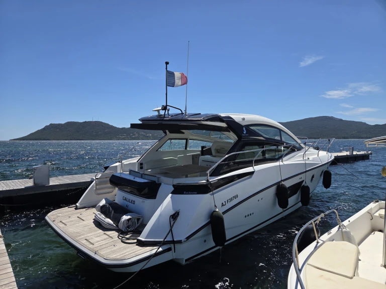 Noleggio Barca a motore Bénéteau con patente nautica