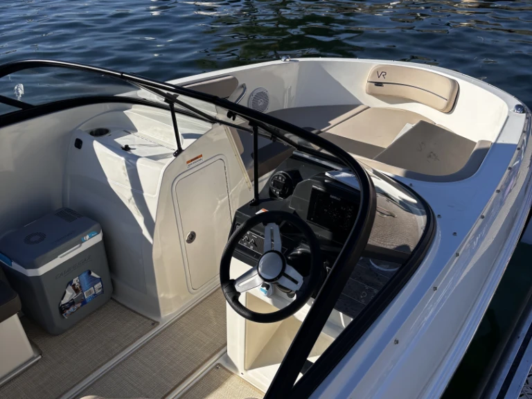 Noleggio a Aix-les-Bains – Bayliner VR4 su SamBoat