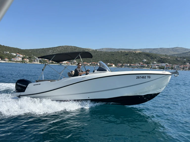 Noleggio a Trogir – Quicksilver Activ 755 Open su SamBoat