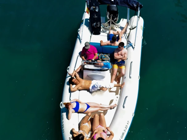 Noleggio Barca a motore a Roses – Zodiac Medline II