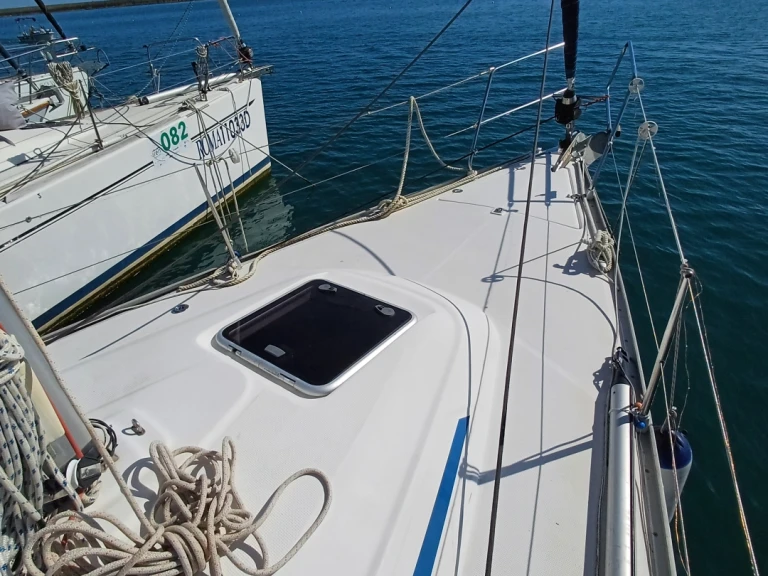 Noleggio Barca a vela con o senza skipper Bavaria a Genova