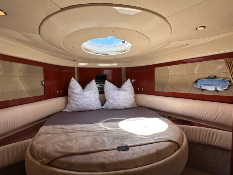 Noleggio Barca a motore con o senza skipper Fairline a Palma de Maiorca
