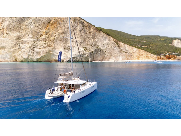 Noleggio Catamarano Lagoon con patente nautica