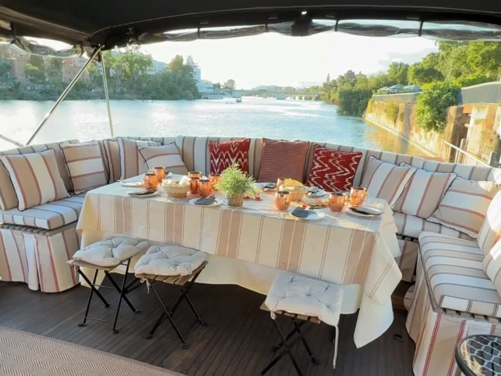 Noleggio barche marine corp Trawler 14 a Seville su Samboat