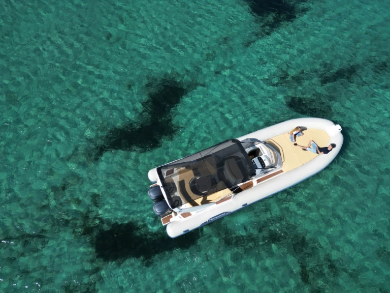 Noleggio Gommone Capelli con patente nautica