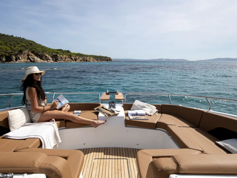 Noleggiare una Jeanneau TH 33 a Grand Piquey