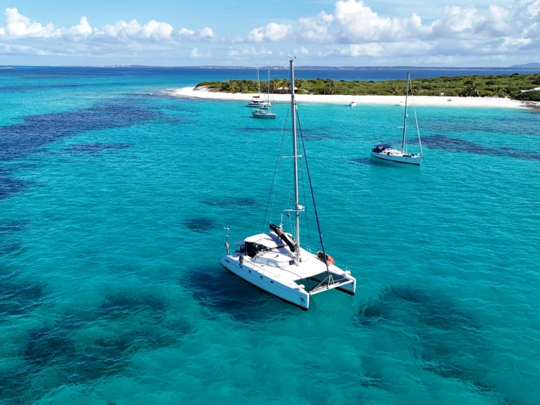 Noleggio Catamarano Fountaine Pajot con patente nautica