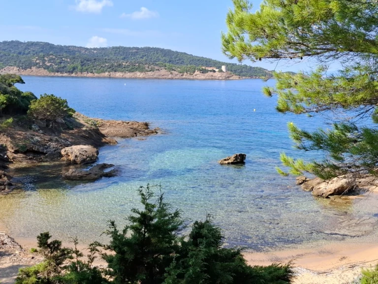 Noleggiare una Jeanneau Rush a Francia