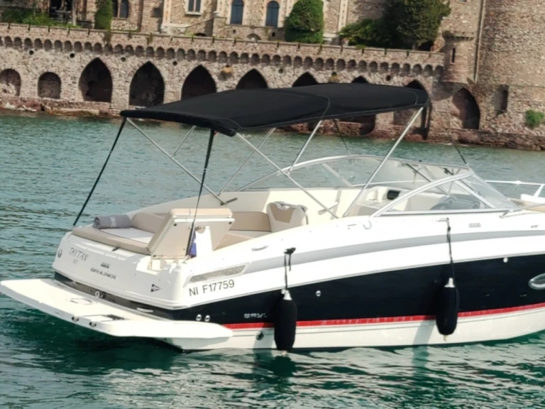 Noleggio barche Mandelieu-la-Napoule economico Bayliner 742 Cuddy