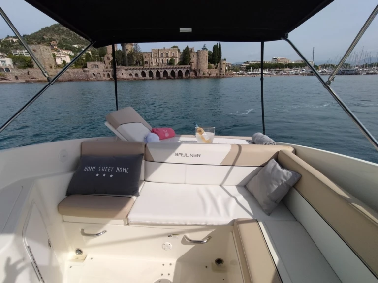 Noleggio barche Bayliner Bayliner 742 Cuddy a Mandelieu-la-Napoule su Samboat