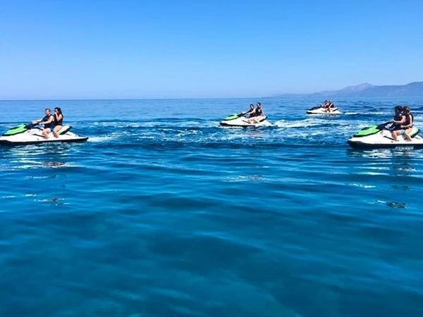 Noleggio barche Sea-Doo JET SKI SEADOO a San Fiorenzo su Samboat