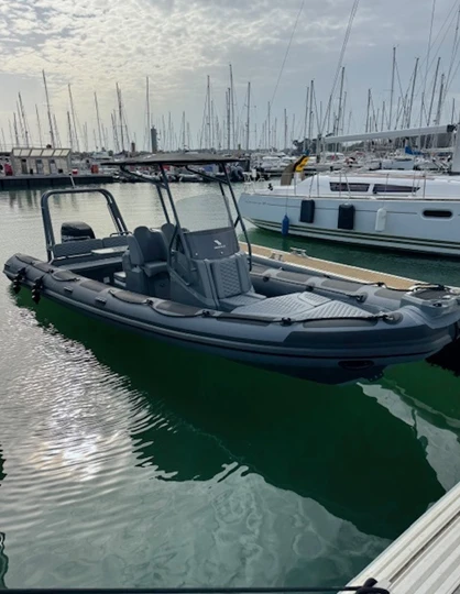 Noleggio Gommone Highfield con patente nautica