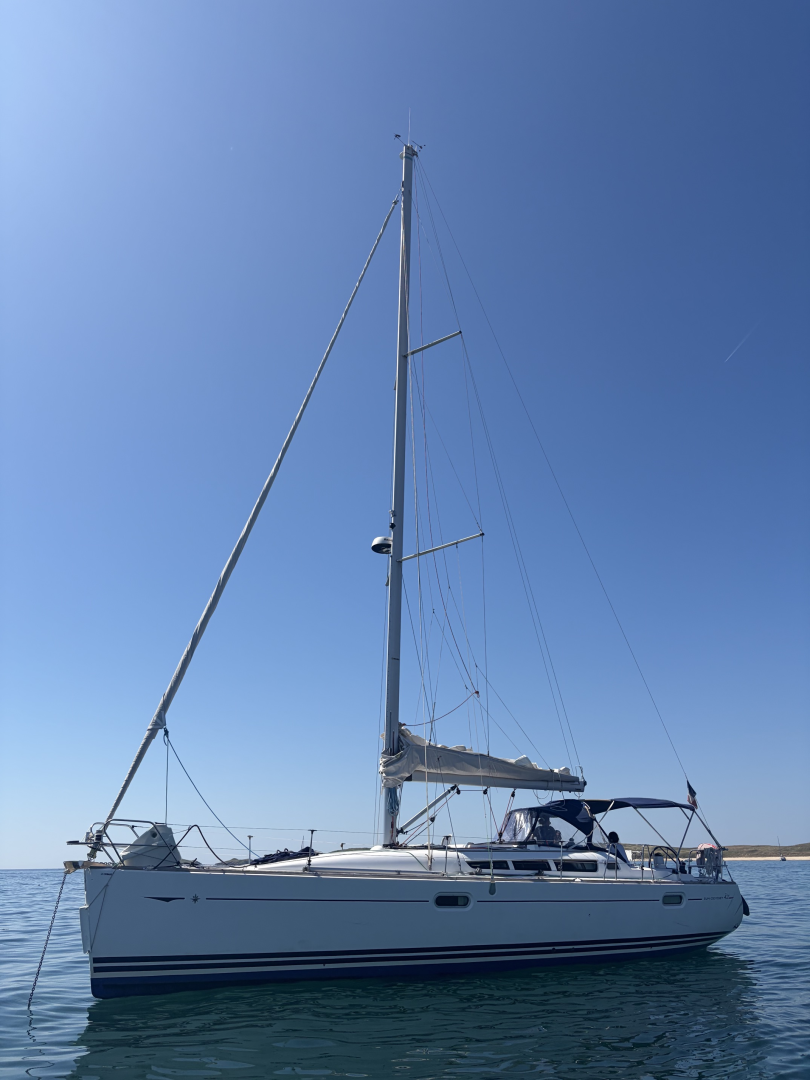Noleggio Barca a vela Jeanneau con patente nautica
