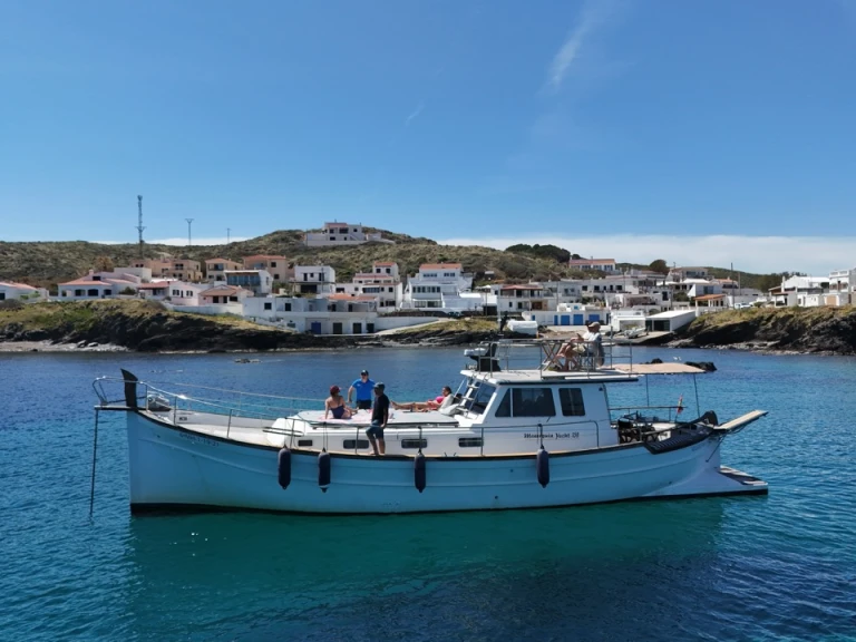 Noleggio Barca a motore con o senza skipper Menorquin-Yachts a Mahón