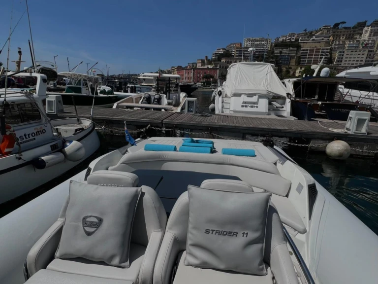 Noleggiare una Sacs Strider 11 a Napoli