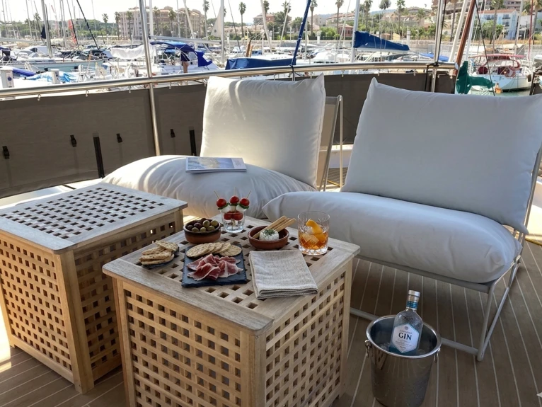 Noleggio Yacht di lusso con o senza skipper Van-Dutch a Barcellona