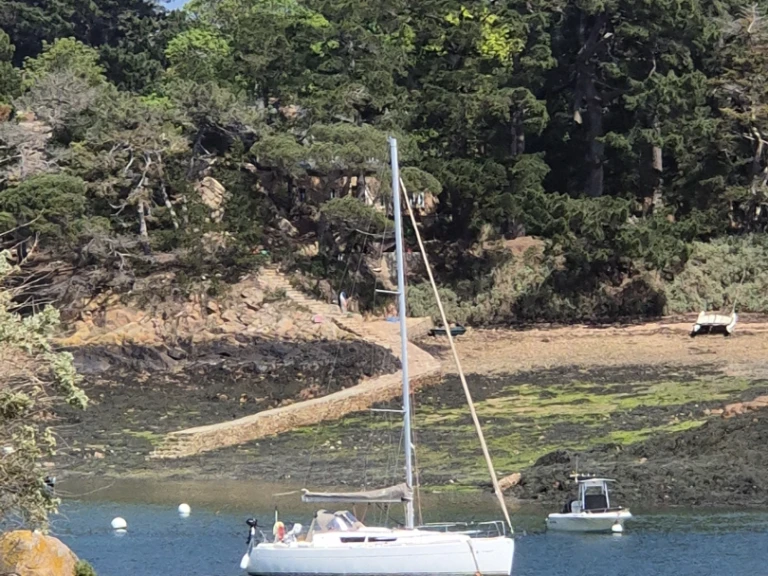 Noleggio Barca a vela a Saint-Quay-Portrieux – Jeanneau Sun Odyssey 33i