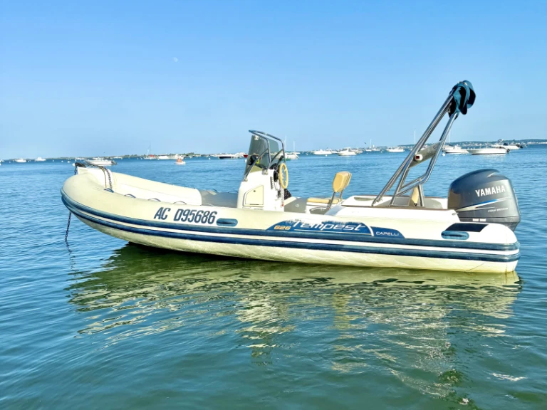 Noleggio Gommone Capelli con patente nautica