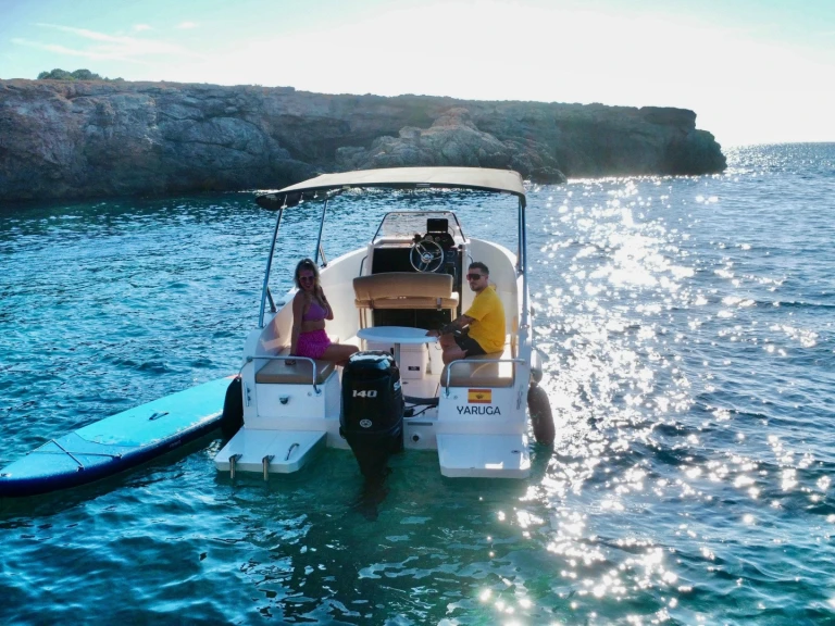 Noleggio Barca a motore Cattleya con patente nautica