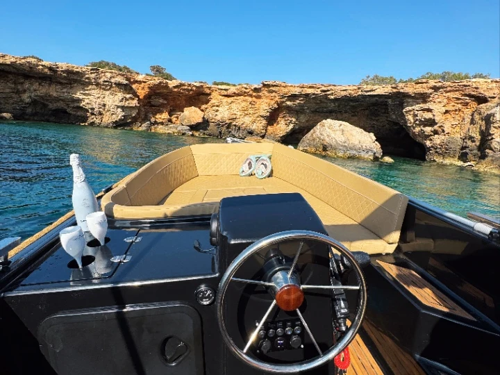 Noleggiare una Silent Yachts 525 a Sant Antoni de Portmany