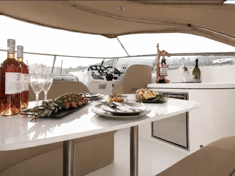 Noleggio a Taormina – Bavaria Bavaria 37 Sport su SamBoat