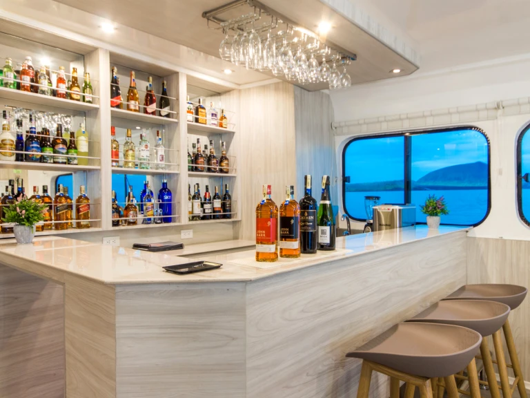 Noleggio Yacht di lusso a Puerto Baquerizo Moreno –  Motoryacht - Solaris
