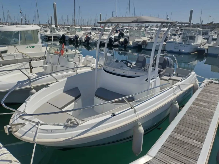 Noleggio Barca a motore con o senza skipper Jeanneau a Saint-Quay-Portrieux