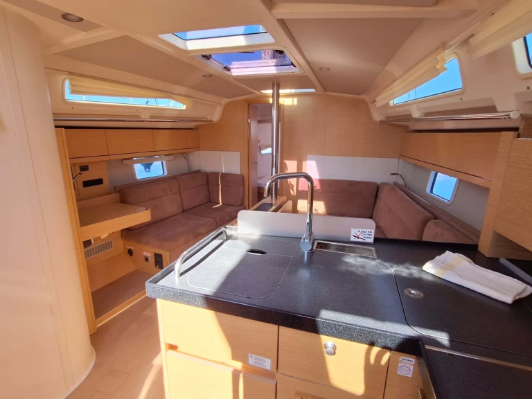 Noleggio a Castelli – Hanse Hanse 388 su SamBoat
