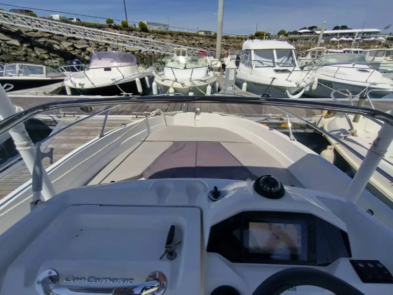 Noleggio Barca a motore con o senza skipper Jeanneau a Saint-Quay-Portrieux