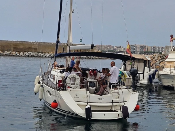 Jeanneau Sun Odyssey 39i Performance da affittare a  Spagna