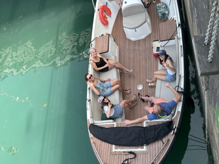 Noleggio a Dinard – Maxima 750 flying lounge su SamBoat