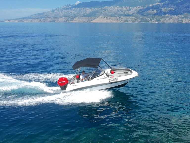 Noleggiare una Galia 520 Open a Novaglia (Novalja)