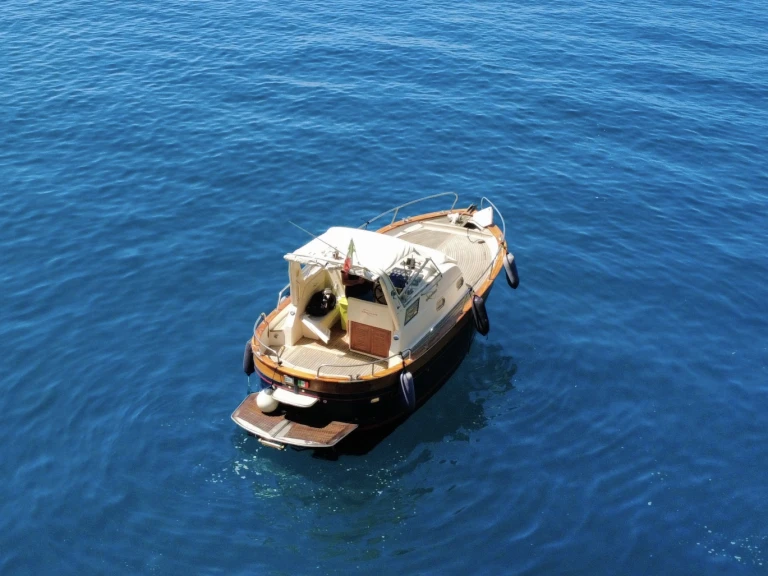 Noleggio barche Acquaviva 30 EXE a Salerno su Samboat