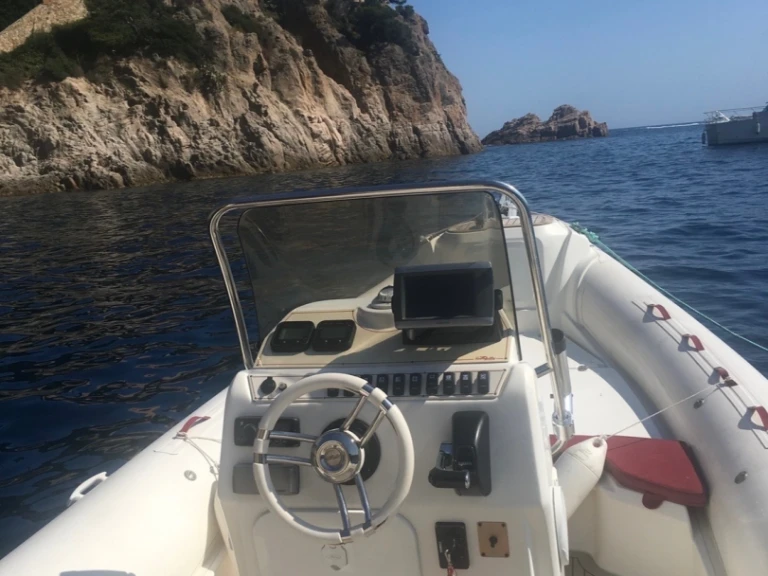 Noleggiare una Nuova Jolly Prince 23 a Andernos-les-Bains